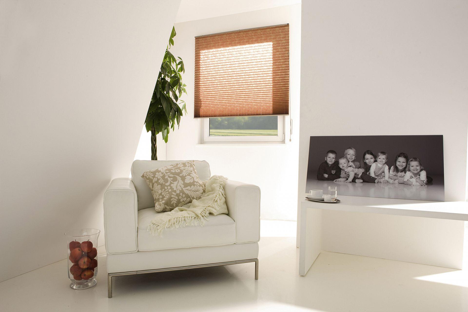 plise senčilo oranžne barve