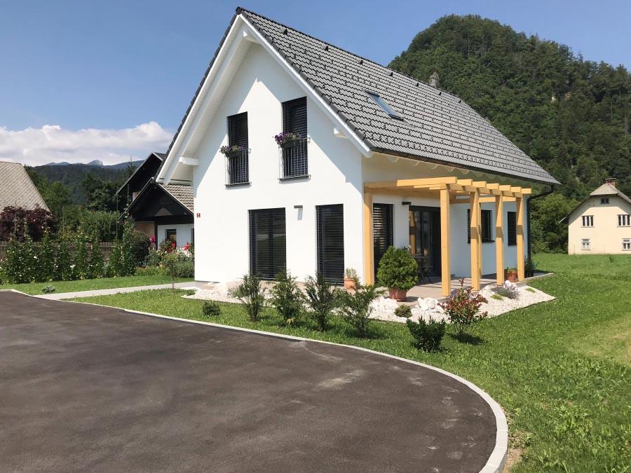 Majhne montažne hiše