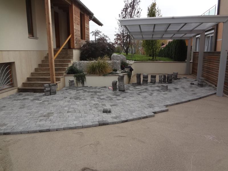 Tlakovanje dvorišča