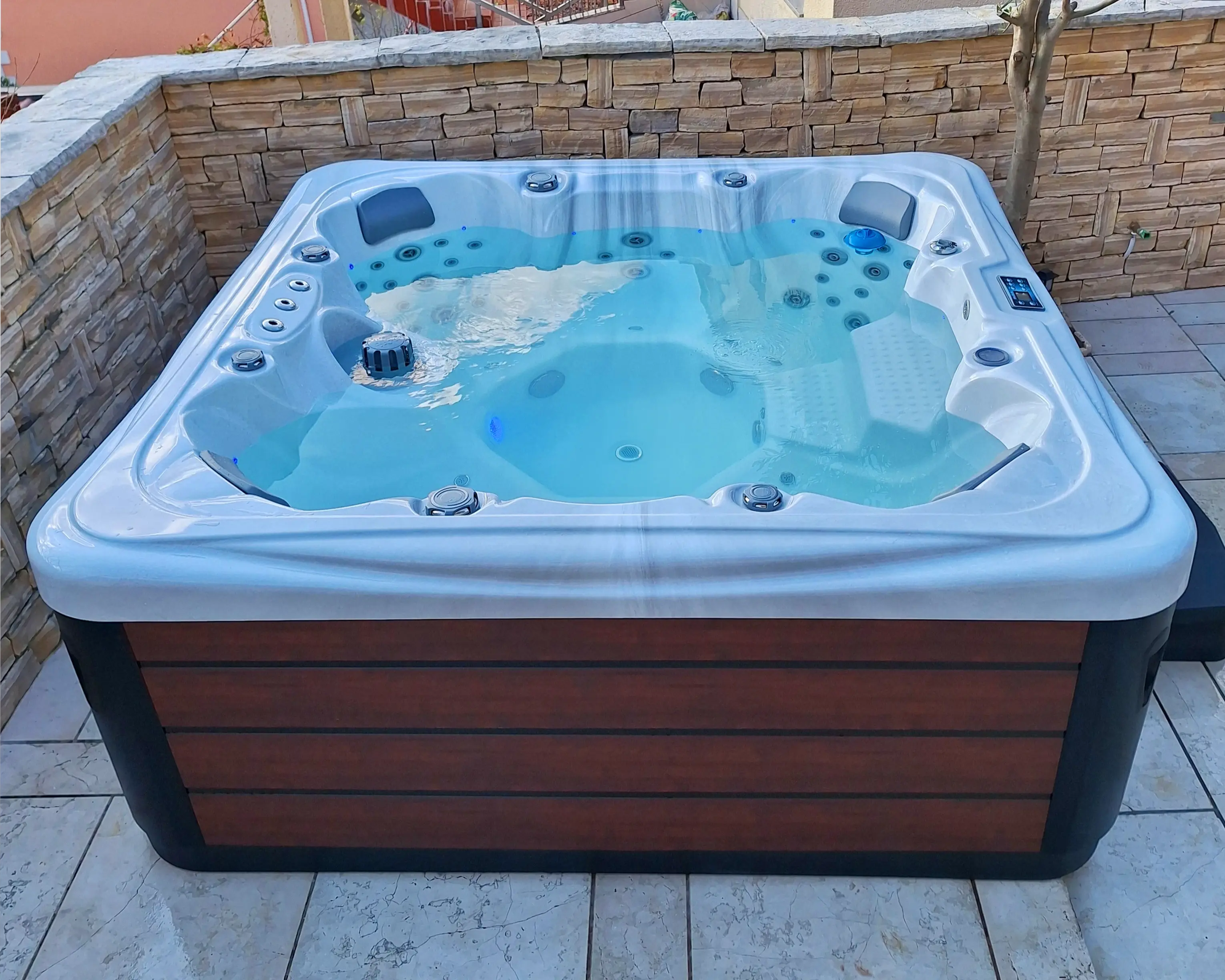 Jacuzzi Jacuzzi