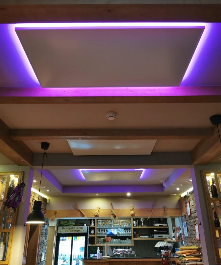 ir gretje s stropnimi paneli