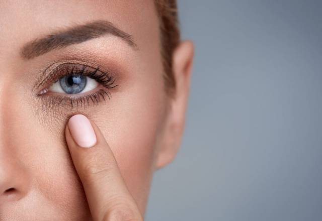 korekcija-vek-z-blefaroplastiko