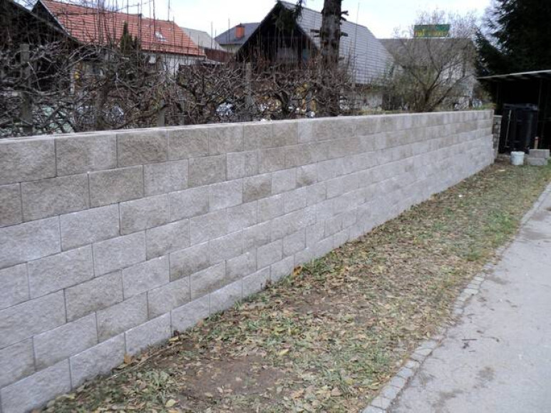 Betonski zid Jarc