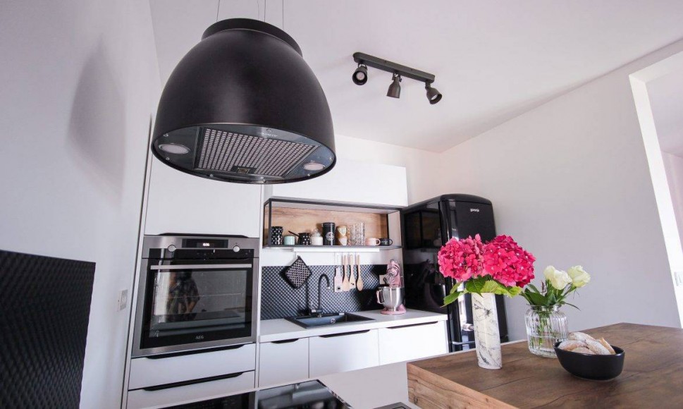 Skandinavski minimalizem v moderni kuhinji
