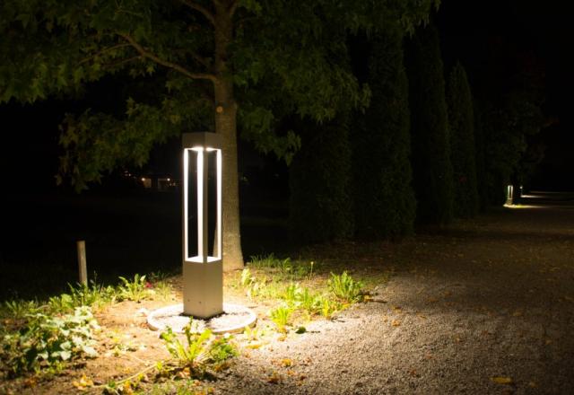 Solarne vrtne svetilke in čudovite luči za vrt