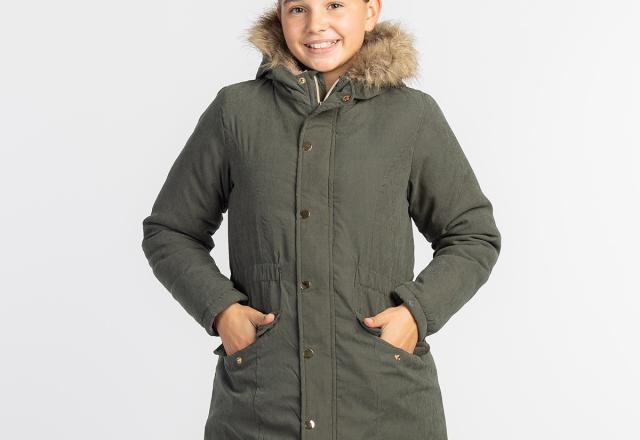 Zimske otroške bunde naj bodo kakovostne in udobne