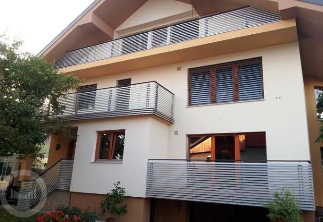 Kovinske ograje za balkon so večne in ne potrebujejo vzdrževanja