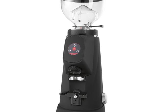 Espresso kavni aparati: ročni ali avtomatski, samo da naredijo dober napitek!